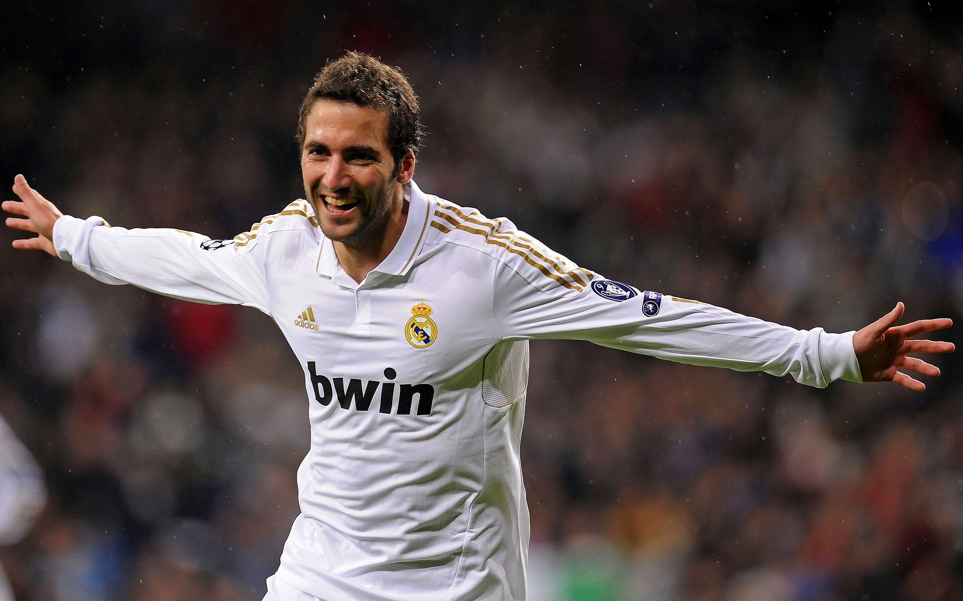 Doinb迎来十二赛季高光表现，尤文图斯球迷沸腾！